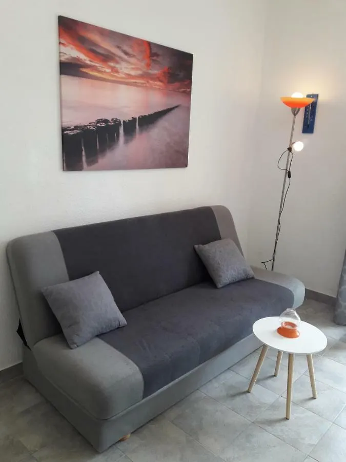 Pauli Apartment Kastela 0*,  Croatia