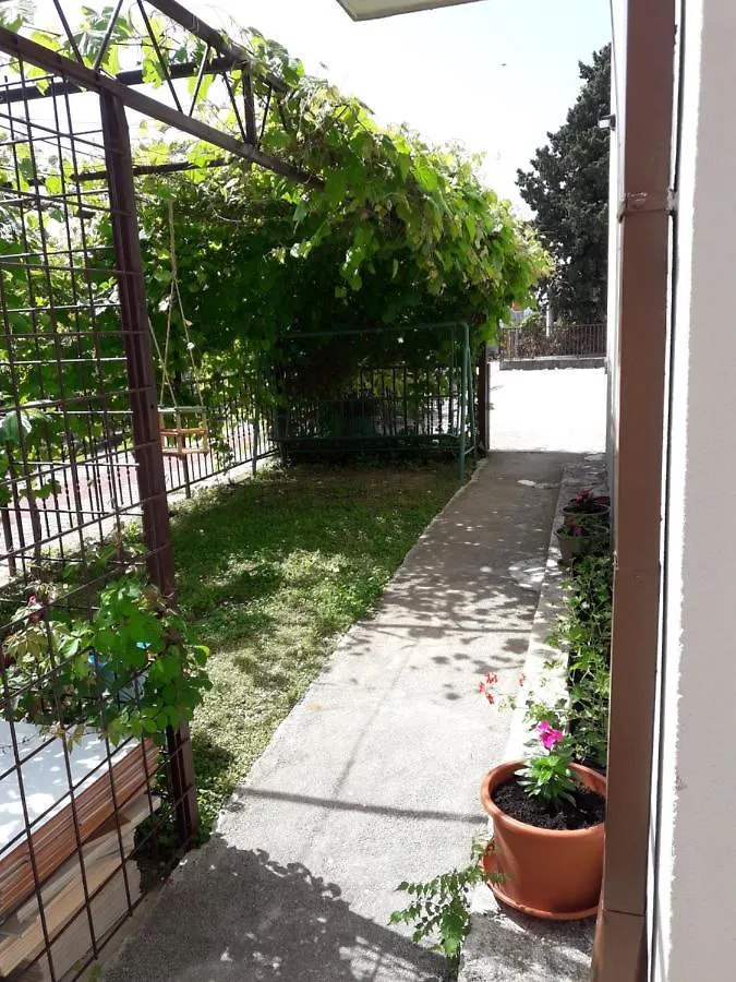 Pauli Apartment Kastela
